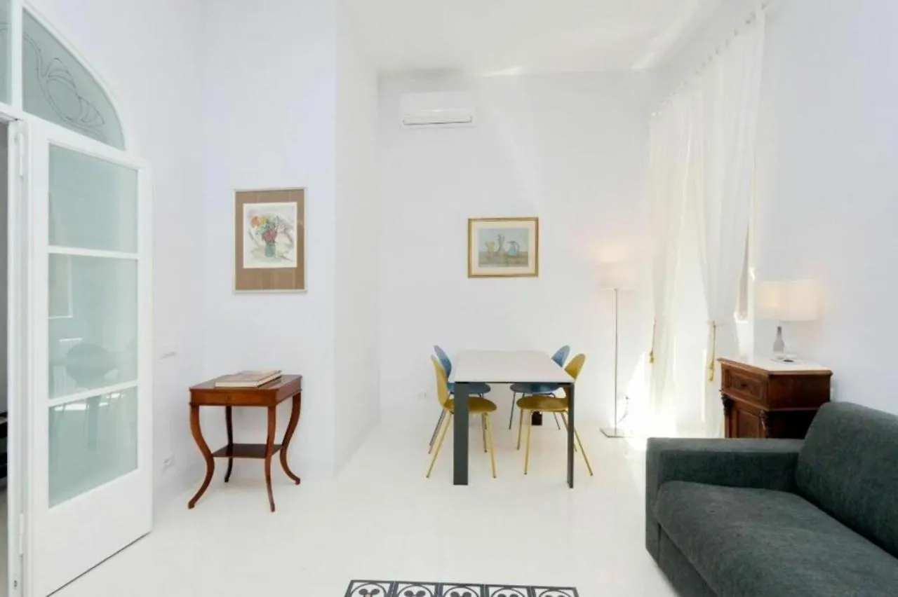 Apartment Carlo Alberto By Halldis Rome Italy