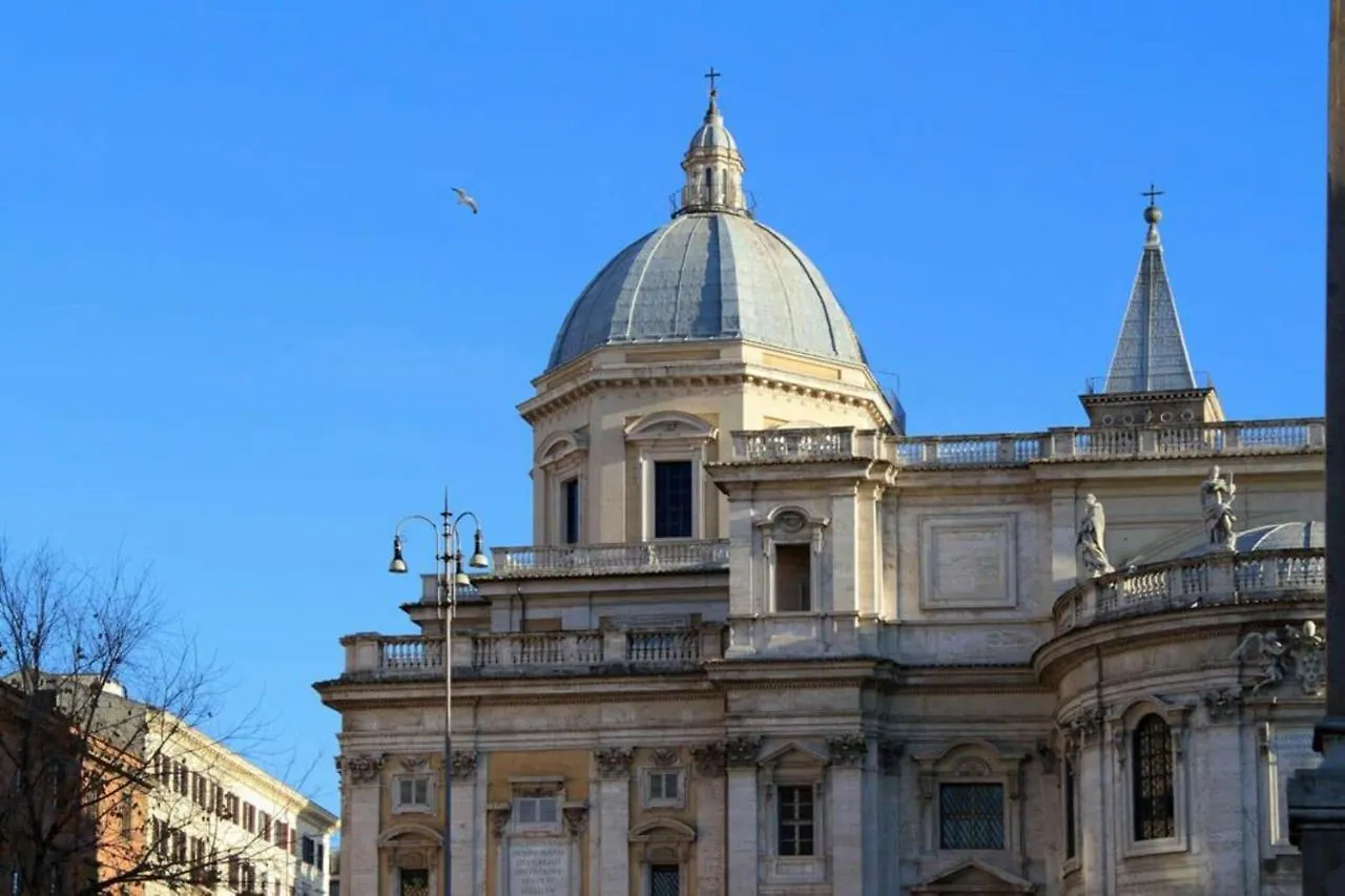 Carlo Alberto By Halldis Rome Apartment